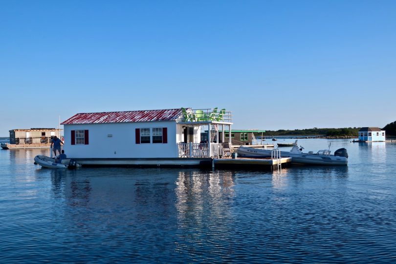 Woods Hole Houseboats
